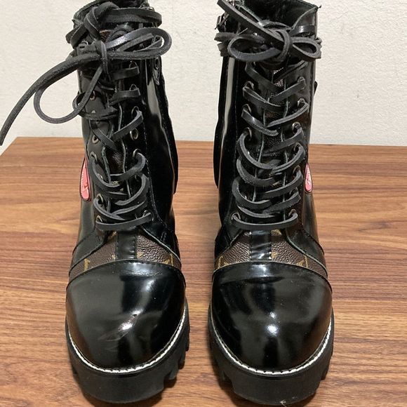 Star Trail Black Patent Leather Ankle Boot with Colorful Patches. Size 37. - Picture 4 of 7